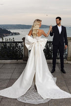 Bellissimo abito da sposa senza spalline a cuore a sirena con strascico a cappella