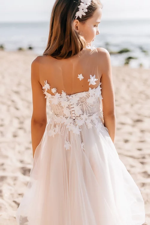 Beautiful White A Line Sleeveless Appliques Flower Girl Dress
