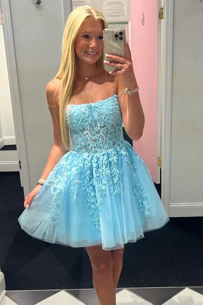A-Linien-Heimkehrkleid aus Tüllspitze mit Applikationen