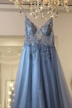 Meilleure robe de bal longue en tulle sans manches à encolure en V et coupe évasée avec fente