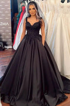 Robe de bal longue noire en satin à volants, décolleté cœur, robe de mariée
