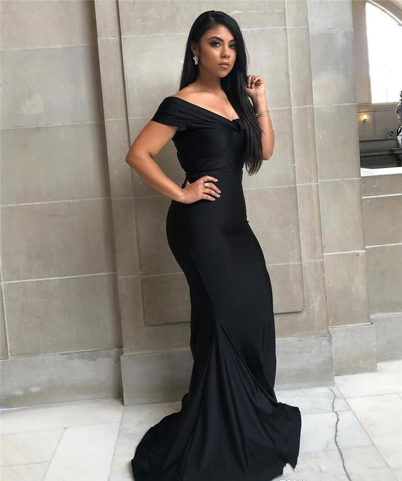 Robe de bal sirène noire, longue jusqu'au sol, décolletée aux épaules et dos nu