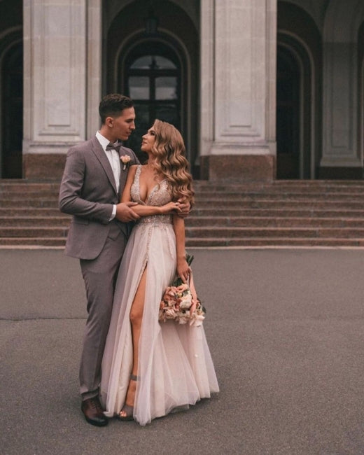 Boho A-Linie V-Ausschnitt Schlitz Brautkleider mit Spitze