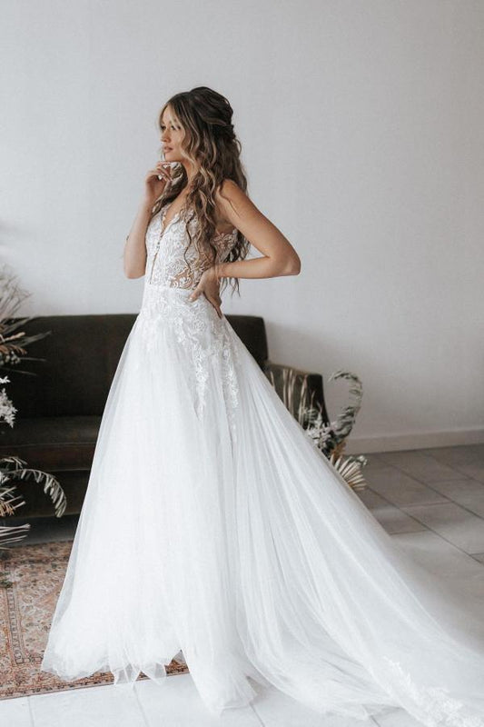 Boho Longo A-line Decote em V Renda Tule Vestidos de Noiva Sem Costas