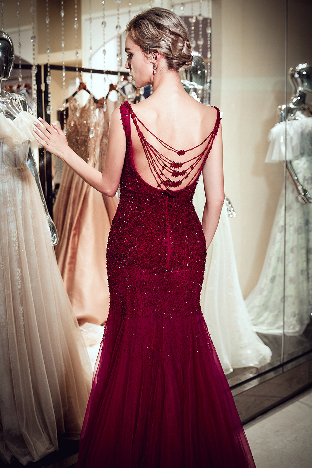 Abiti da sera lunghi color bordeaux a sirena in tulle con paillettes