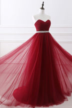 Abito da sera color bordeaux in tulle a linea ad A con scollo a cuore