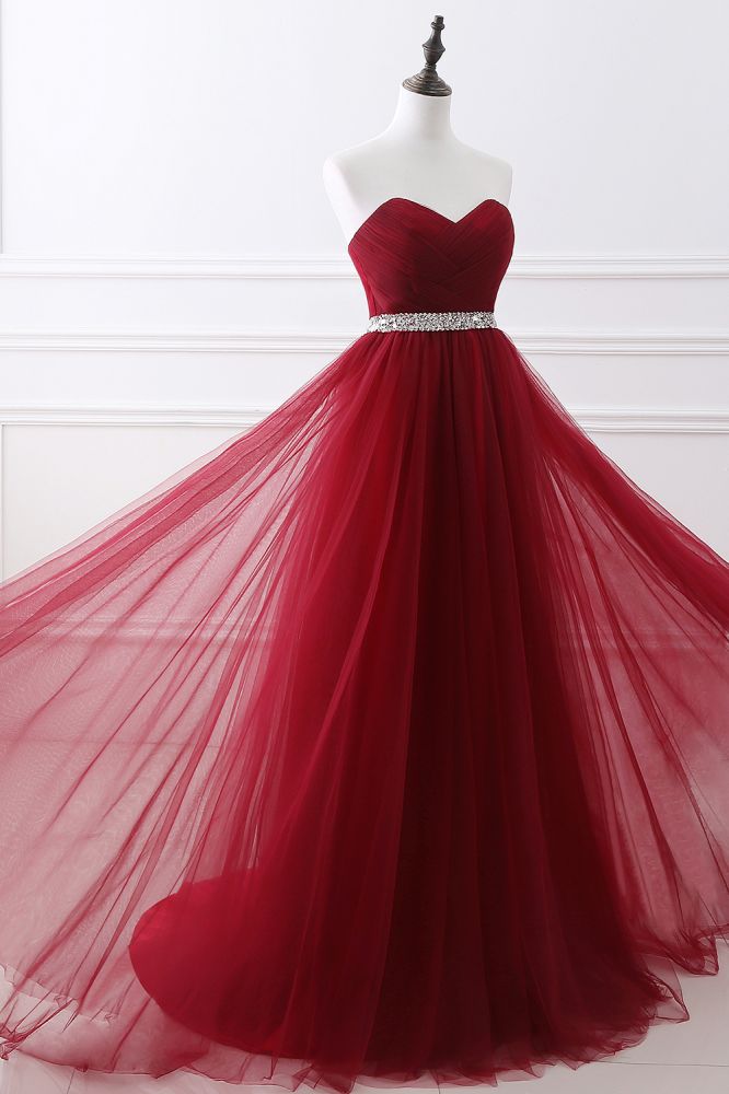 Abito da sera color bordeaux in tulle a linea ad A con scollo a cuore