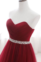 Abito da sera color bordeaux in tulle a linea ad A con scollo a cuore