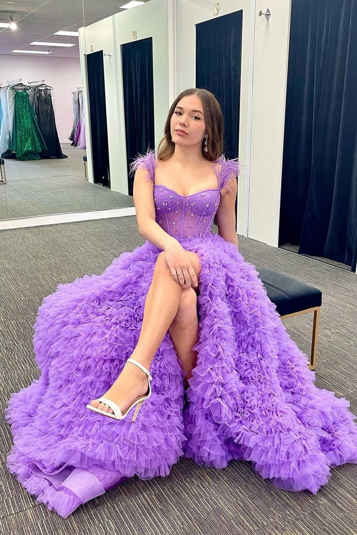 Vestido de fiesta largo de tul con escote en forma de corazón y abertura en la espalda