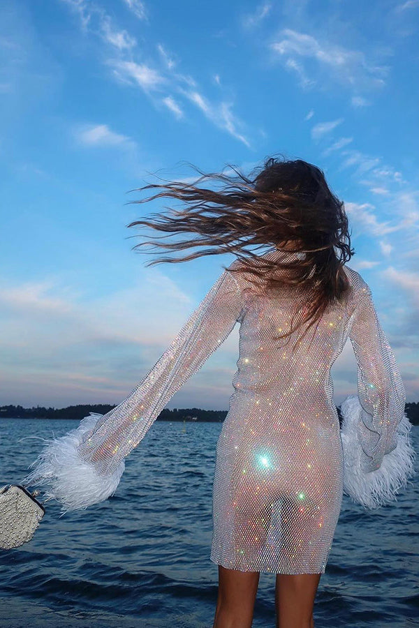 Robe de soirée mini à manches en plumes et tissu à strass Surprise Nocturne