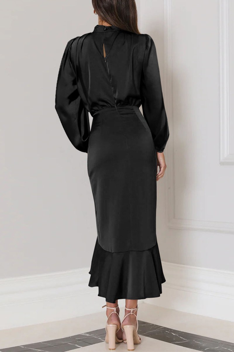 Elegante vestido de noche de cuello alto con volantes lisos 