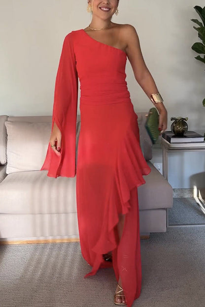 Party Pal – Einfarbiges Maxikleid aus Chiffon mit einer Schulter und Glockenärmeln und Schlitz 
