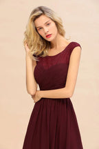 Abito lungo da sera bordeaux in chiffon con maniche a cappuccio, fino a terra, da damigella d'onore