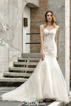 Vestido de novia de sirena con mangas cortas y encaje, blanco/marfil, con flores para jardín