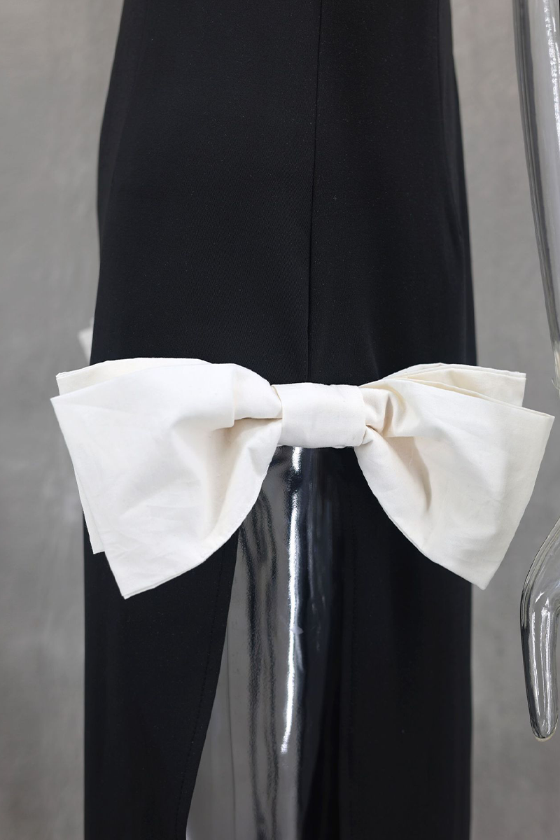 Robes de soirée unies et sexy avec fente et décor de nœud à encolure ronde