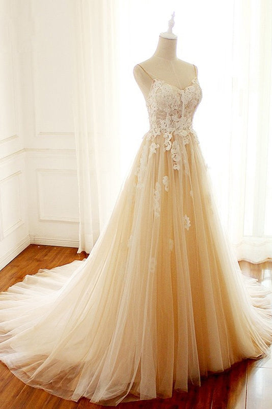 Champagner Langes A-Linien-Brautkleid mit Herzausschnitt und Tüll und Spaghettiträgern