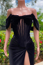 Robe de bal longue noire en velours, style sirène, décolletée et fendue, charmante