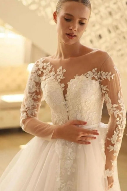 Robe de mariée longue charmante en dentelle, manches longues, jupe évasée en tulle