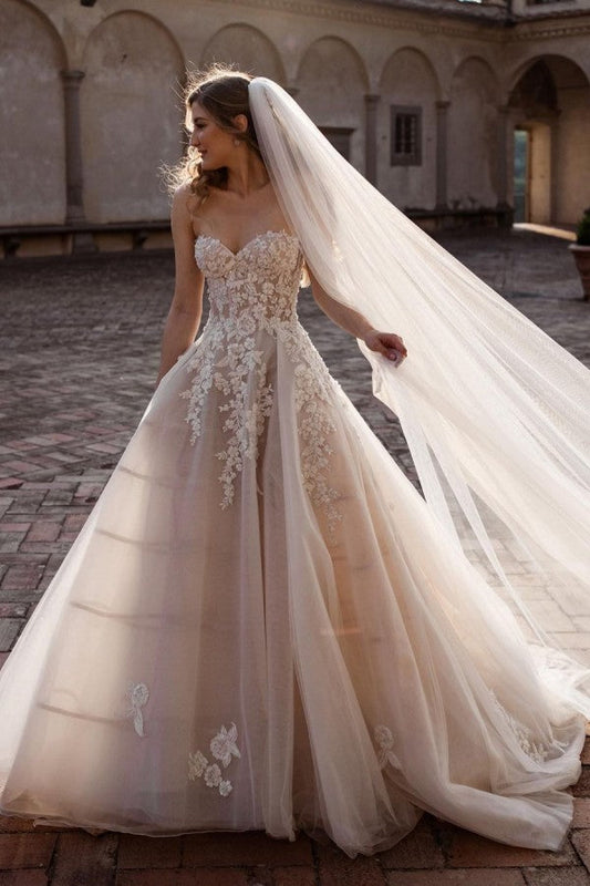 Charmoso longo A-Line Sweetheart Backless Cauda Tule Floral Lace Wedding Dress