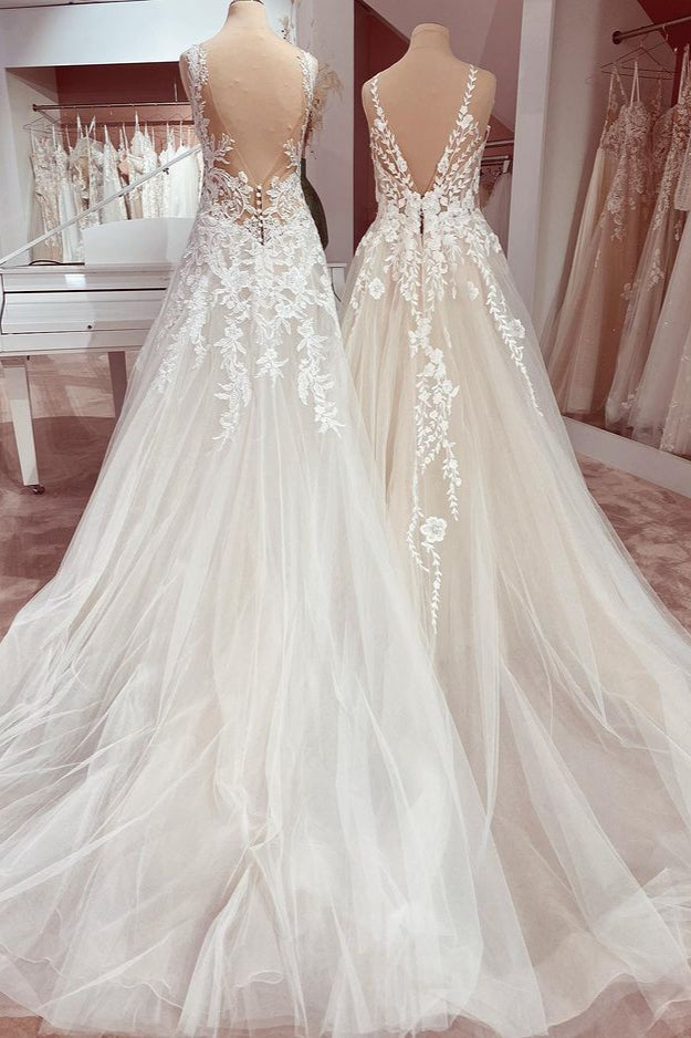 Robe de mariée longue charmante en tulle avec appliques en dentelle, coupe évasée et col en V
