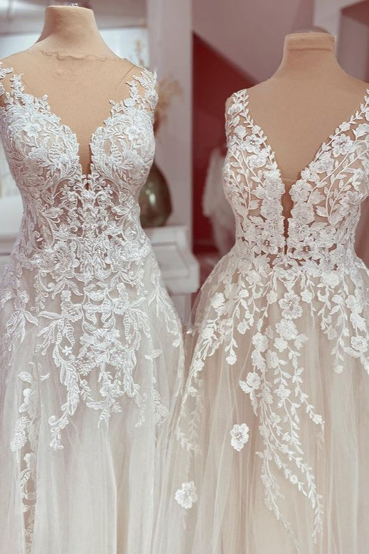 Robe de mariée longue charmante en tulle avec appliques en dentelle, coupe évasée et col en V