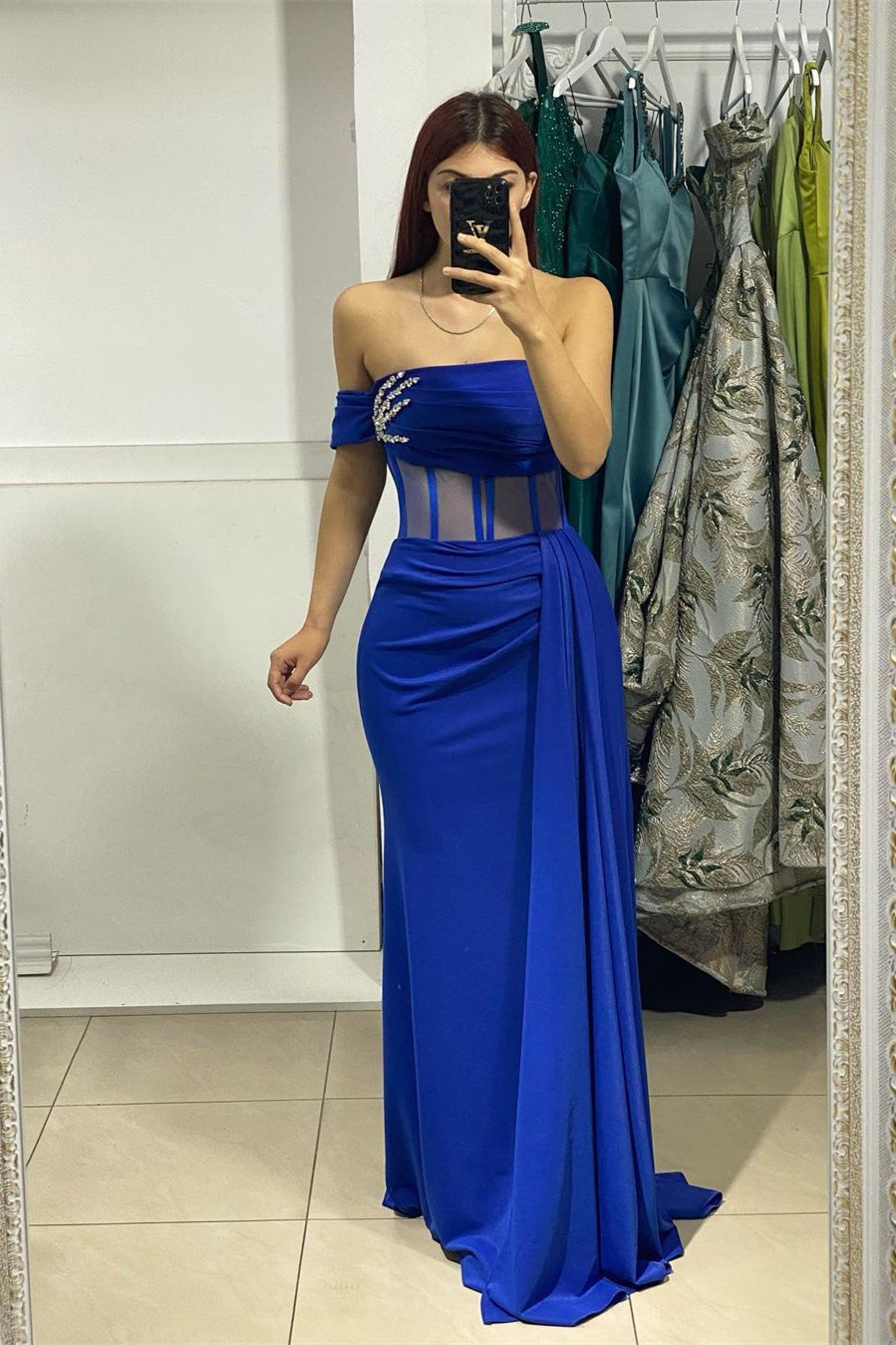 Incantevole abito lungo blu senza spalline a colonna con strass
