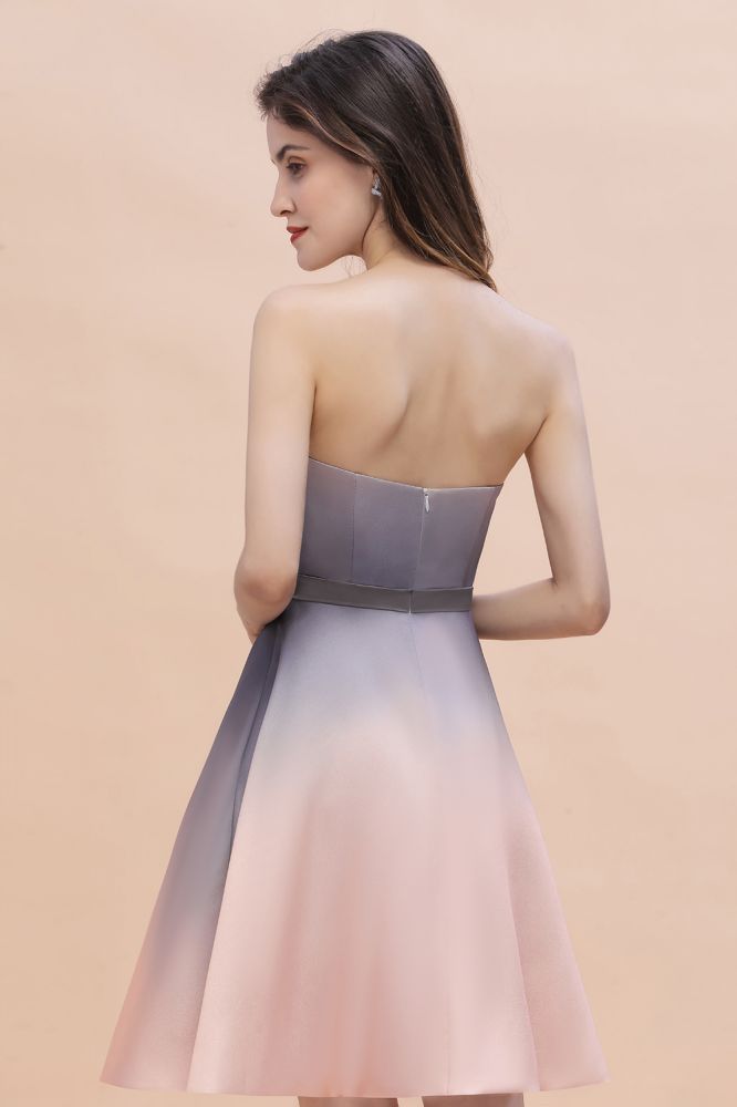 Charmantes kurzes A-Linien-Heimkehrkleid mit Herzausschnitt und Farbverlauf
