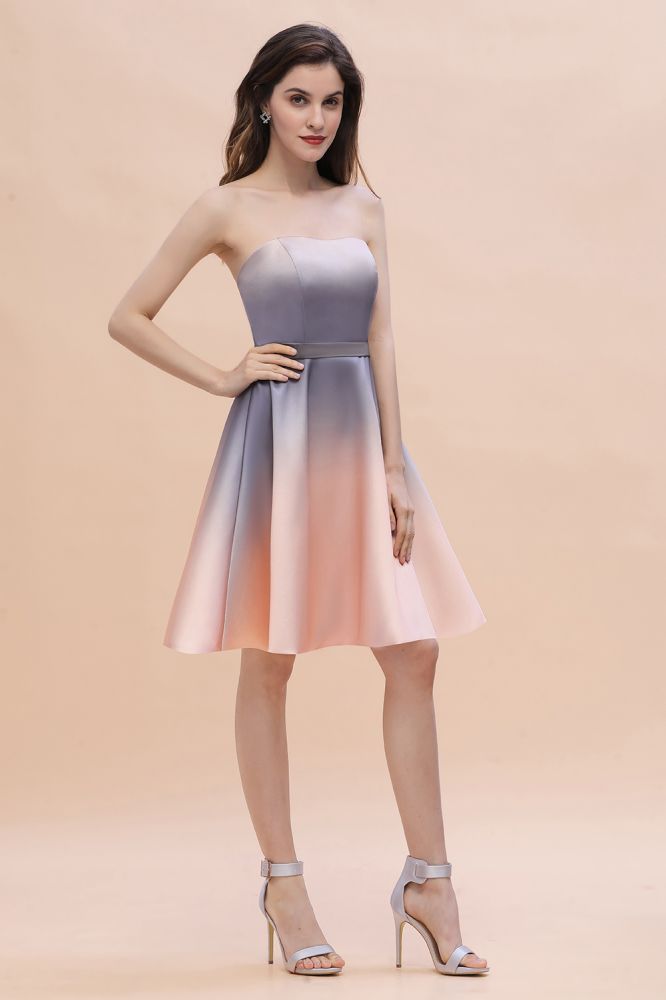Charmantes kurzes A-Linien-Heimkehrkleid mit Herzausschnitt und Farbverlauf
