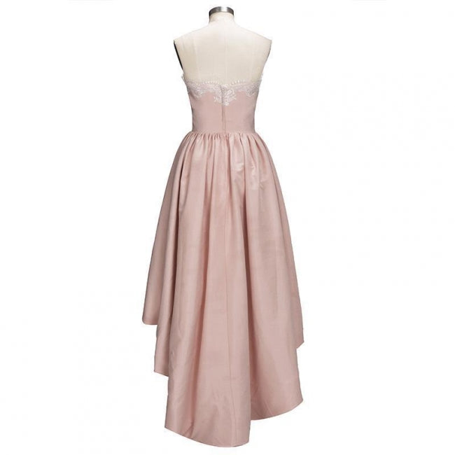 Robe de bal d'accueil charmante en dentelle à ourlet asymétrique, dorée, sans manches, courte, pour fête avec appliques