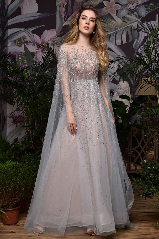 Bezauberndes bodenlanges Abend- und Partykleid aus Tüll mit glitzernden Perlen und Umhang auf der Rückseite