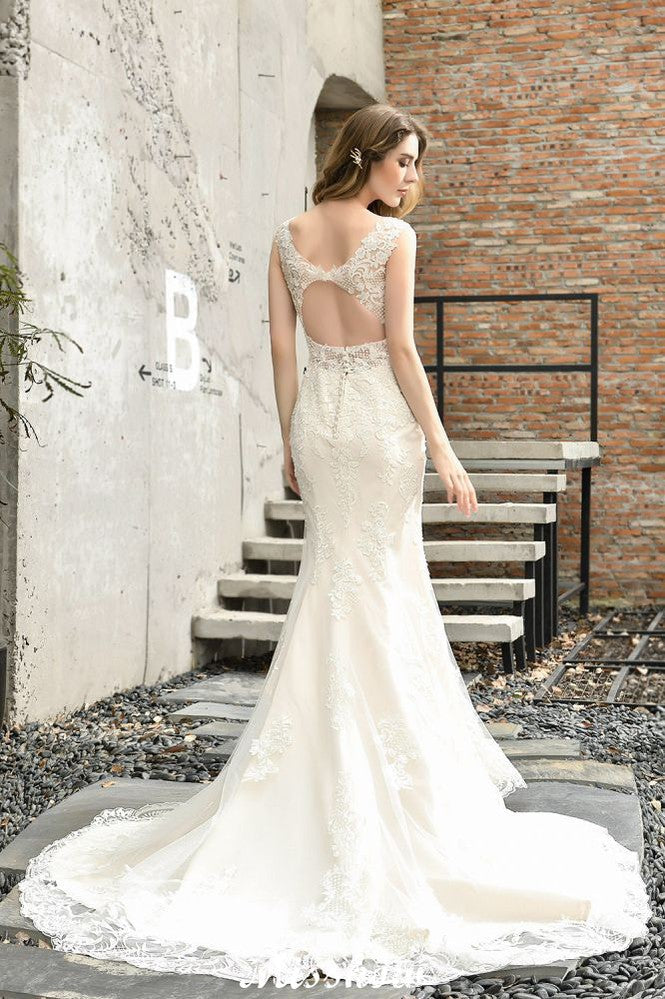 Charmantes Meerjungfrau-Brautkleid mit V-Ausschnitt und floraler Spitze, ärmellos, Sain-Kleid für die Braut