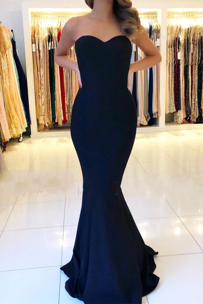 Schickes langes Meerjungfrau-Abendkleid mit Herzausschnitt und rückenfreiem Schnitt