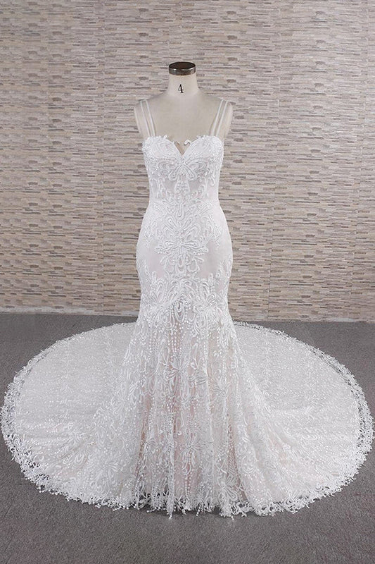 Schickes langes Meerjungfrau-Brautkleid mit Herzausschnitt und Spaghettiträgern und Spitzenapplikationen
