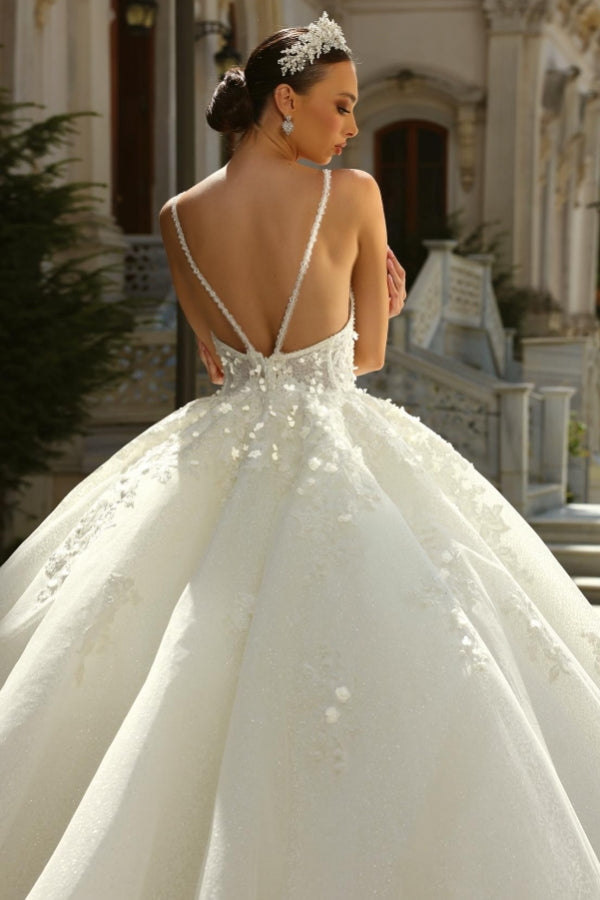 Schickes langes Prinzessinnen-A-Linien-Brautkleid in Elfenbein mit Spaghettiträgern und Tüllspitze