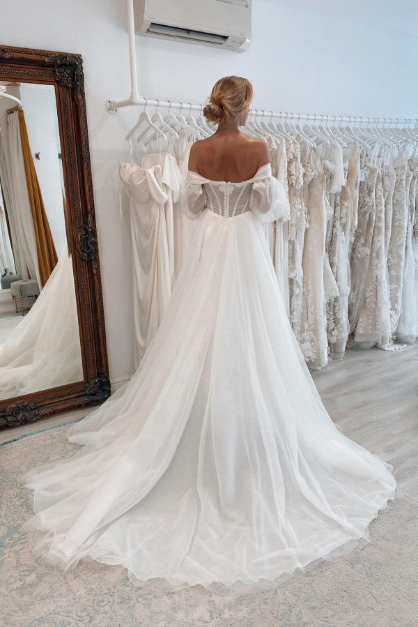 Chic Long Sleeves A-line Sweetheart Front Slit Tulle Wedding Dress with Chapel Train