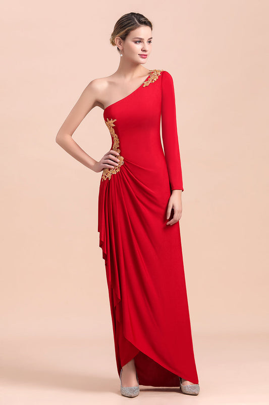 Elegante vestido de madre de la novia con volantes, mangas largas y un solo hombro con apliques