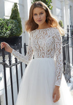 Chic Short A-line Tulle Jewel Lace Wedding Dress with Sleeves