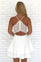 Vestito corto elegante a strati di chiffon con scollo a V e spalline sottili per festa di ritorno a casa