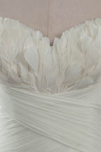 Ivory Strapless Sweetheart Wedding Dress Tulle Mermaid Gown With Feathers