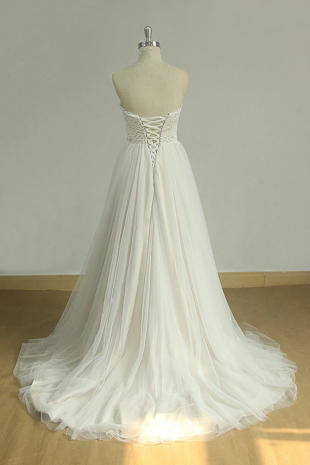 Chic Sweetheart Lace Wedding Dress White Tulle Ruffles Bridal Gown On Sale