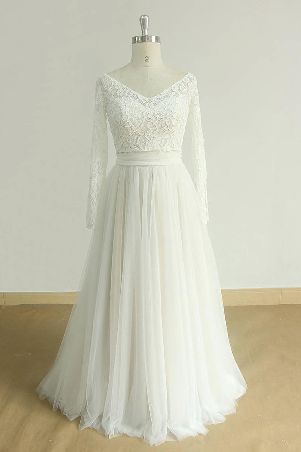 Chic Sweetheart Lace Wedding Dress White Tulle Ruffles Bridal Gown On Sale