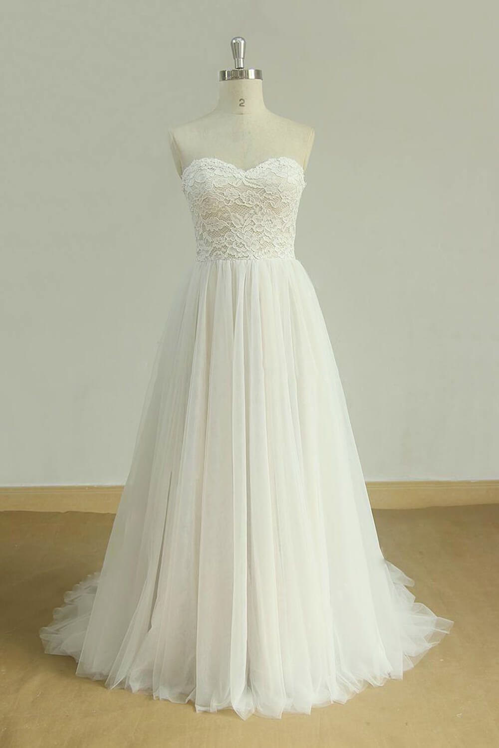 Chic Sweetheart Lace Wedding Dress White Tulle Ruffles Bridal Gown On Sale