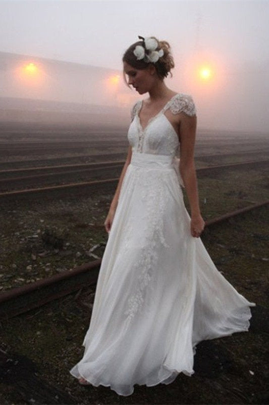 Ärmelloses Chiffon-Brautkleid mit V-Ausschnitt und Spitze