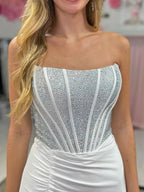 Chime | Robes longues de bal en satin blanc sirène sans bretelles avec perles