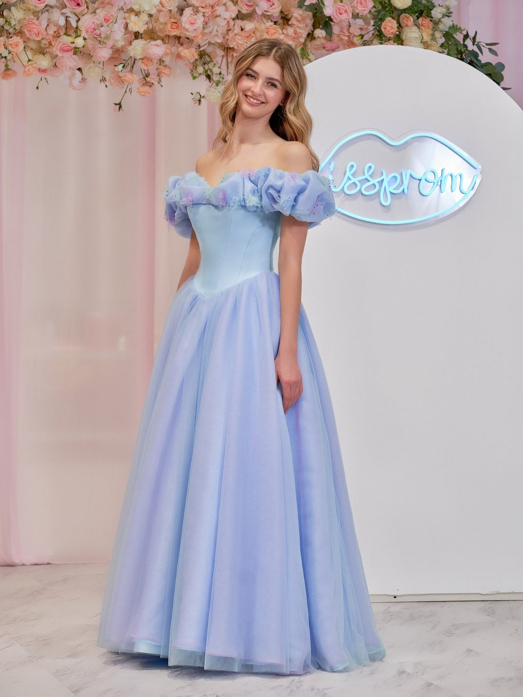 Robe de bal bleue Cendrillon en tulle à épaules dénudées avec cristaux et papillons