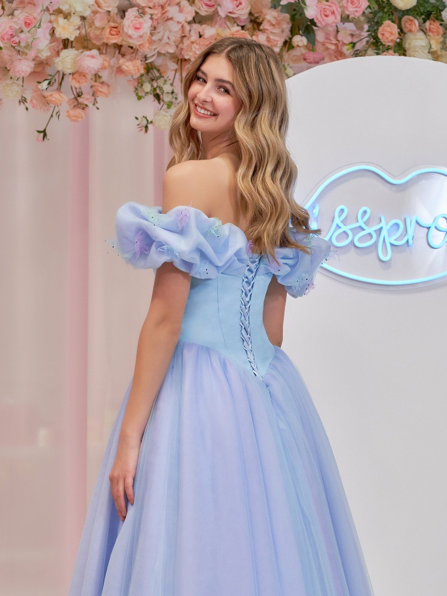 Robe de bal bleue Cendrillon en tulle à épaules dénudées avec cristaux et papillons