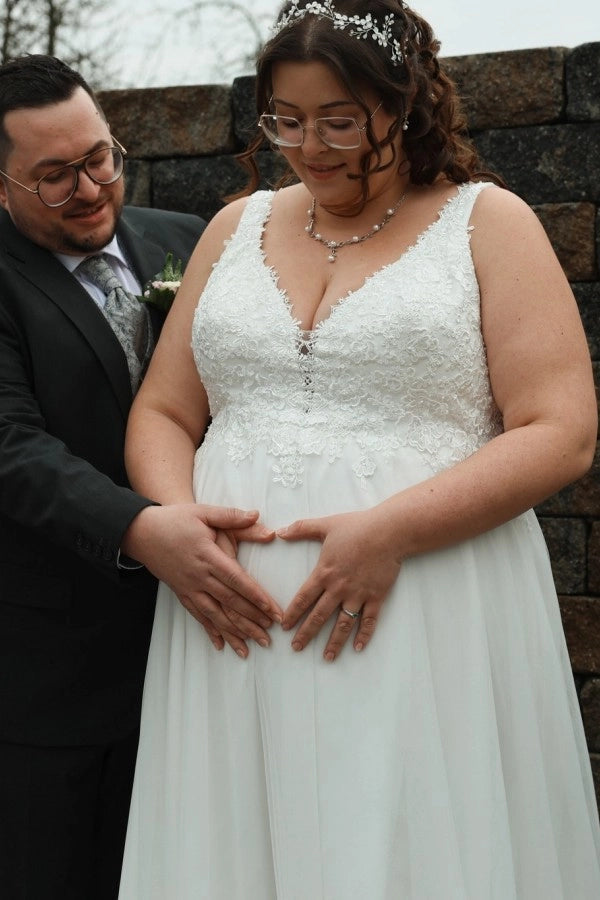 Classic Ivory V Neck Sleeveless A Line Wedding Dress With Appliques