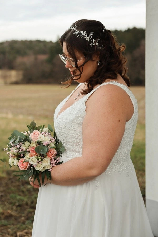 Classic Ivory V Neck Sleeveless A Line Wedding Dress With Appliques