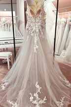 Classic V-Neck Spaghetti Strap Sleeveless A-Line Lace Wedding Dress