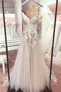 Classic V-Neck Spaghetti Strap Sleeveless A-Line Lace Wedding Dress